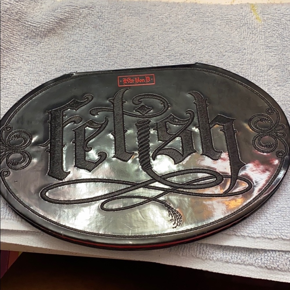 Kat Von D. Fetish eyeshadow pallete